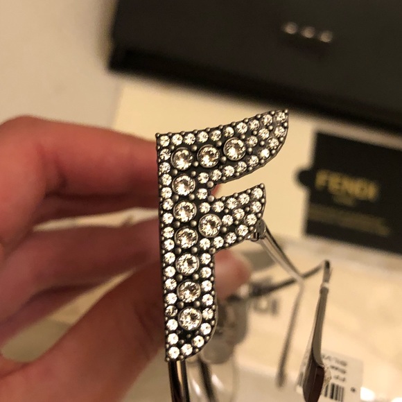 🔥NEW FENDI SWAROVSKI CRYSTAL SUNGLASSES 🔥 - Picture 12 of 16
